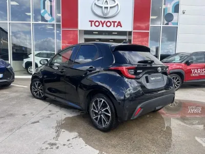 TOYOTA Yaris 116h Design 5p MY22 occasion 2023 - Photo 4