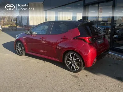 TOYOTA Yaris 116h Collection Tech 5p MY22 occasion 2021 - Photo 2