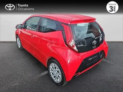 TOYOTA Aygo 1.0 VVT-i 72ch x-play 5p occasion 2020 - Photo 2