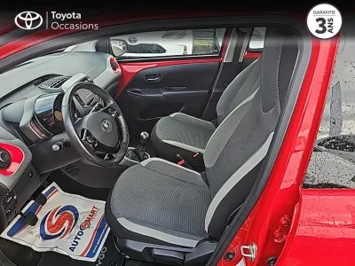 TOYOTA Aygo 1.0 VVT-i 72ch x-play 5p occasion 2020 - Photo 3