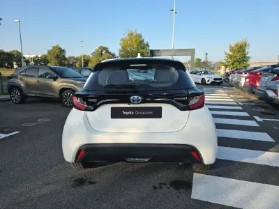 TOYOTA Yaris 116h Dynamic 5p MY22 occasion 2022 - Photo 4