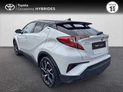 TOYOTA C-HR 122h Graphic 2WD E-CVT RC18 occasion 2017 - Photo 2