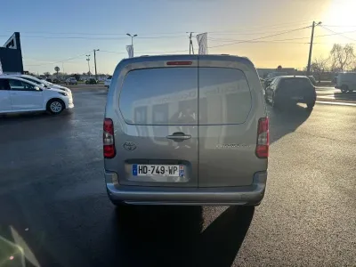 TOYOTA PROACE CITY Medium 130 D-4D Dynamic BVA MC23 occasion 2025 - Photo 4