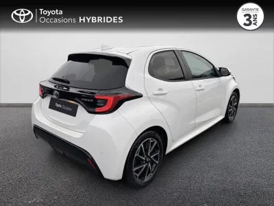 TOYOTA Yaris 116h Design 5p MY22 occasion 2023 - Photo 2