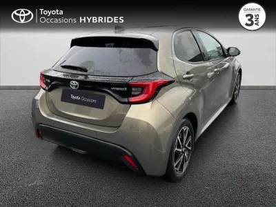 TOYOTA Yaris 116h Design 5p MY22 occasion 2023 - Photo 2