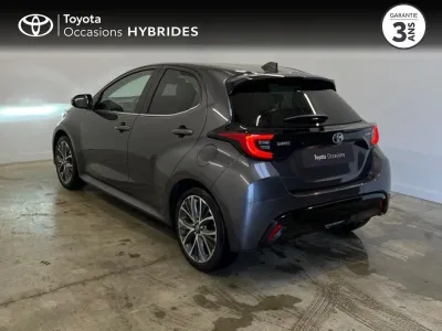 TOYOTA Yaris 116h Iconic 5p MY22 occasion 2023 - Photo 2