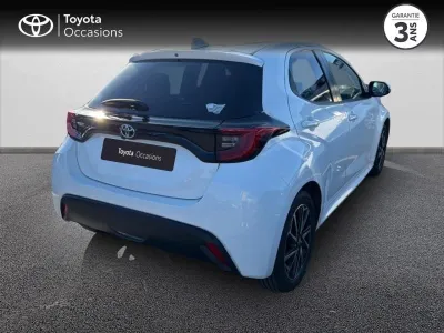 TOYOTA Yaris 70 VVT-i Design 5p occasion 2020 - Photo 2