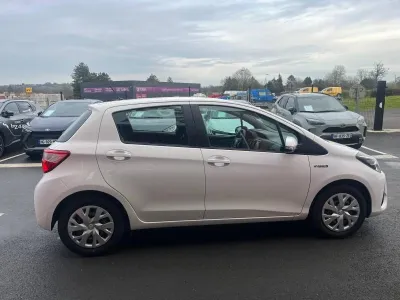 TOYOTA Yaris HSD 100h France 5p occasion 2018 - Photo 3