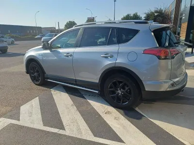TOYOTA RAV4 197 Hybride Black Edition AWD CVT occasion 2018 - Photo 4