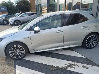 TOYOTA Corolla 122h Design MY20 occasion 2020 - Photo 3
