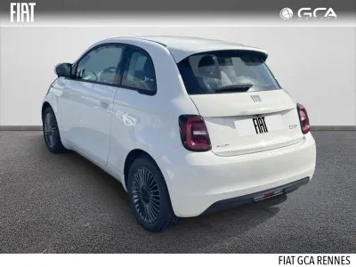 FIAT Nouvelle 500 Berline MY22 Icône berline 42 kWh occasion 2022 - Photo 2