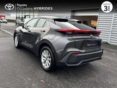 TOYOTA C-HR 1.8 Hybride 140ch Dynamic NG23 occasion 2024 - Photo 2