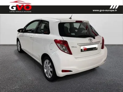 TOYOTA Yaris 69 VVT-i Tendance 3p occasion 2012 - Photo 2
