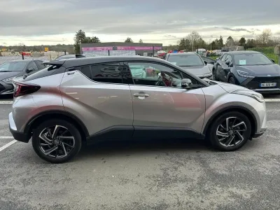 TOYOTA C-HR 1.8 Hybride 122ch Design Ultimate E-CVT occasion 2023 - Photo 4