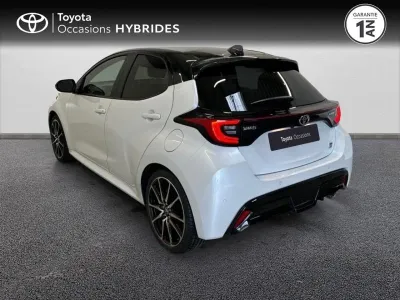 TOYOTA Yaris 116h GR Sport 5p MY22 occasion 2023 - Photo 2