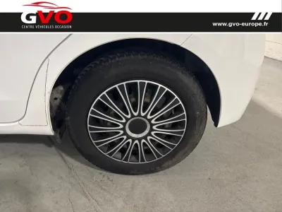 TOYOTA Yaris HSD 100h Dynamic 5p occasion 2015 - Photo 4