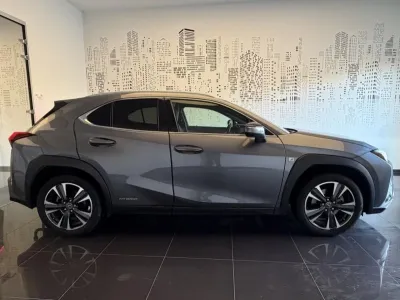 LEXUS UX 250h 2WD Premium Edition MY22 occasion 2021 - Photo 4