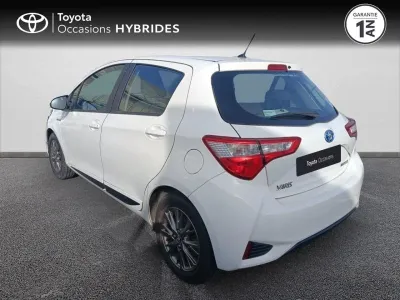 TOYOTA Yaris 100h Dynamic 5p RC18 occasion 2017 - Photo 2