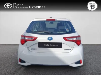 TOYOTA Yaris 100h Dynamic 5p RC18 occasion 2017 - Photo 4