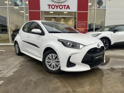 TOYOTA Yaris 116h Dynamic 5p MY22 occasion 2022 - Photo 2