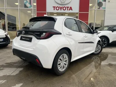 TOYOTA Yaris 116h Dynamic 5p MY22 occasion 2022 - Photo 3