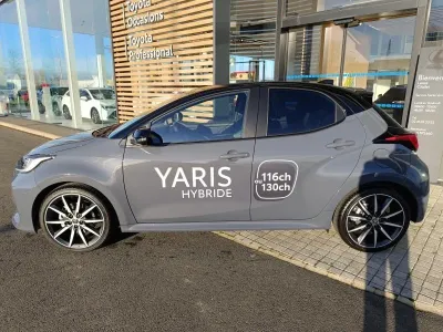 TOYOTA Yaris 130h GR Sport 5p MY25 occasion 2025 - Photo 2
