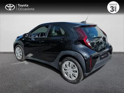 TOYOTA Aygo X 1.0 VVT-i 72ch Dynamic occasion 2022 - Photo 2