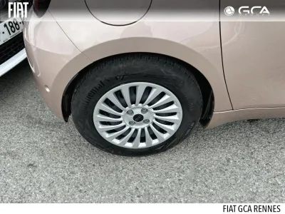 FIAT 500 3+1 e 118ch Pack Confort MY23 occasion 2023 - Photo 4
