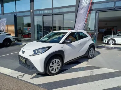 TOYOTA Aygo X 1.0 VVT-i 72ch Dynamic S-CVT occasion 2023 - Photo 2