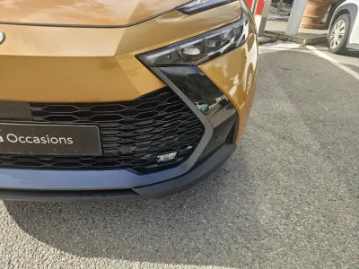 TOYOTA C-HR 2.0 Hybride 200ch Collection NG23 occasion 2024 - Photo 2