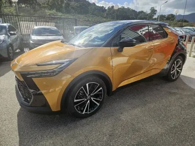 TOYOTA C-HR 2.0 Hybride 200ch Collection NG23 occasion 2024 - Photo 3