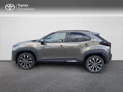 TOYOTA Yaris Cross 116h Design Cargo MY22 occasion 2023 - Photo 3