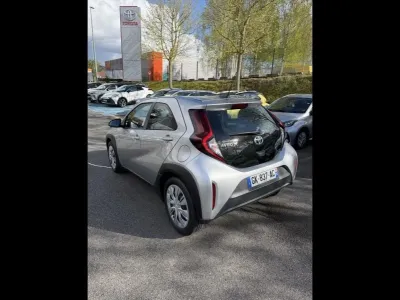 TOYOTA Aygo X 1.0 VVT-i 72ch Dynamic occasion 2022 - Photo 2