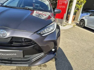 TOYOTA Yaris 70 VVT-i Design 5p MY22 occasion 2023 - Photo 2