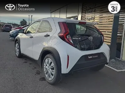 TOYOTA Aygo X 1.0 VVT-i 72ch Dynamic occasion 2022 - Photo 2