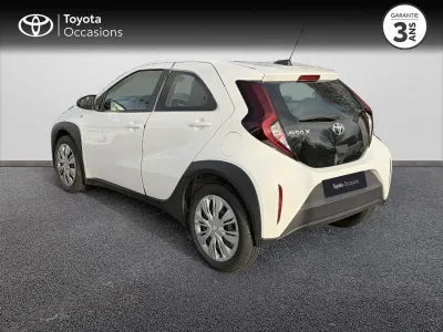 TOYOTA Aygo X 1.0 VVT-i 72ch Dynamic occasion 2022 - Photo 2