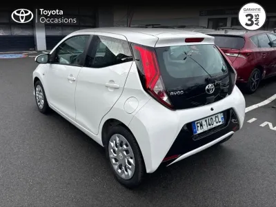 TOYOTA Aygo 1.0 VVT-i 72ch x-play x-app 5p MC18 occasion 2019 - Photo 2