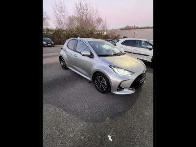 TOYOTA Yaris 116h Design 5p occasion 2022 - Photo 2