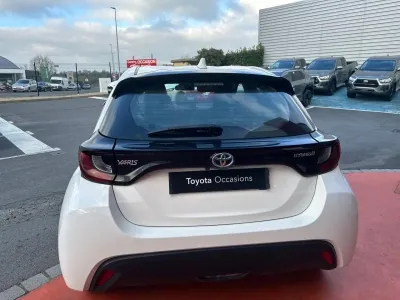TOYOTA Yaris 116h Dynamic 5p MY21 occasion 2023 - Photo 4