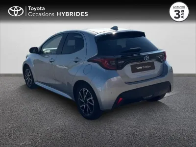 TOYOTA Yaris 116h Design 5p MY22 occasion 2022 - Photo 2