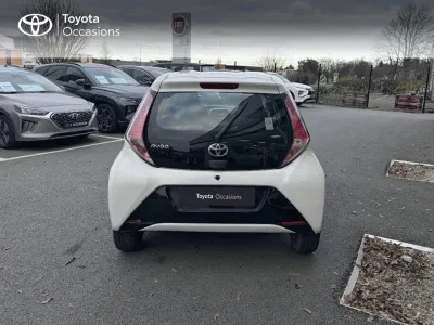 TOYOTA Aygo 1.0 VVT-i 69ch x-play 3p occasion 2018 - Photo 4