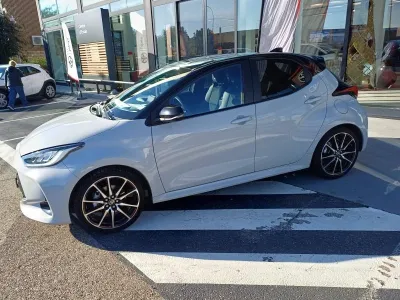 TOYOTA Yaris 116h GR Sport 5p MY22 occasion 2022 - Photo 3