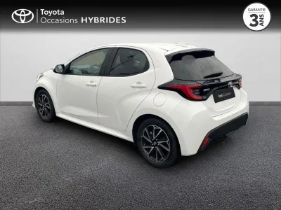 TOYOTA Yaris 116h Design 5p MY22 occasion 2023 - Photo 2