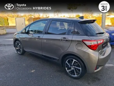 TOYOTA Yaris 100h Collection 5p occasion 2019 - Photo 2