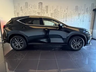 LEXUS NX 450h+ Luxe 4WD occasion 2025 - Photo 4