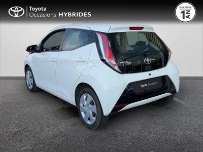 TOYOTA Aygo 1.0 VVT-i 69ch x-play 5p occasion 2016 - Photo 2