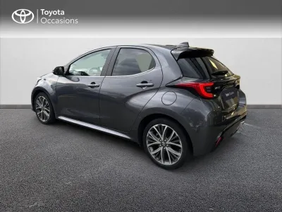 TOYOTA Yaris 116h Iconic 5p MY21 occasion 2023 - Photo 2
