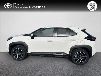 TOYOTA Yaris Cross 116h Design Cargo ATTELAGE MY22 occasion 2021 - Photo 3