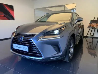 LEXUS NX 300h 4WD Luxe Euro6d-T occasion 2020 - Photo 1