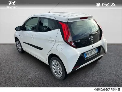 TOYOTA Aygo 1.0 VVT-i 72ch x-play x-app 5p MC18 occasion 2019 - Photo 2
